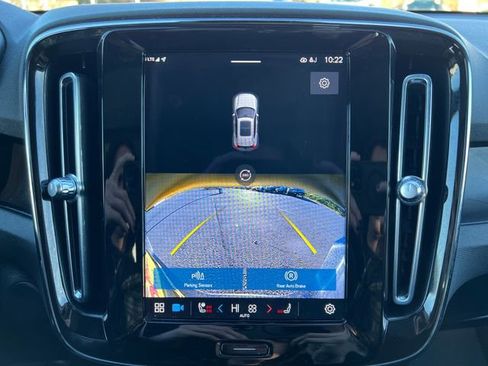 Used 2023 Volvo XC40 Recharge Ultimate image 25
