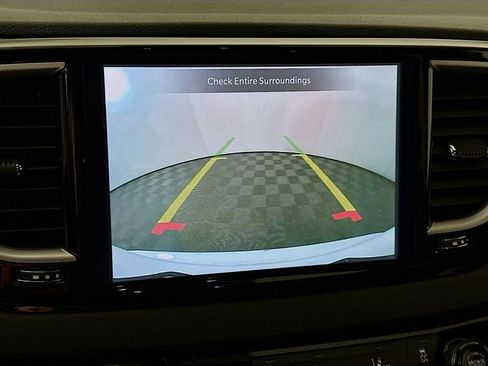 Certified 2025 Chrysler Pacifica Select image 21