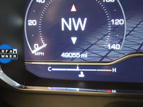 Certified 2022 GMC Yukon AT4 w/ Technology Package AWD/4WD image 19