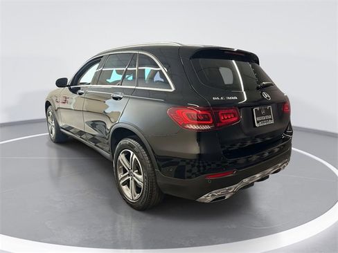 Certified 2022 Mercedes-Benz GLC 300 4MATIC image 6