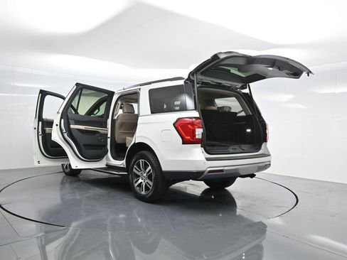 Used 2022 Ford Expedition XLT image 54