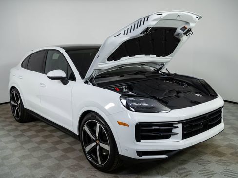 New 2026 Porsche Cayenne Coupe AWD/4WD image 35