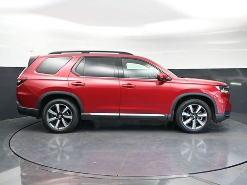 Used 2023 Honda Pilot Touring image 4