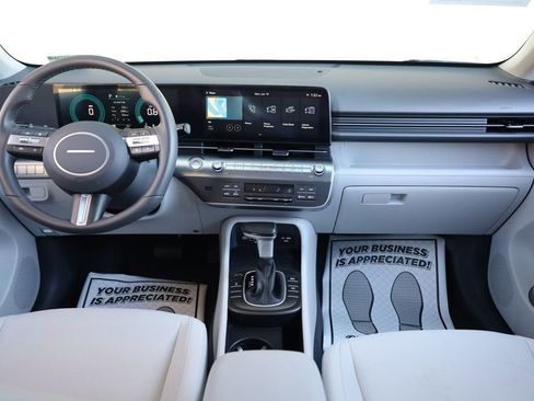 Used 2025 Hyundai Kona SEL image 25