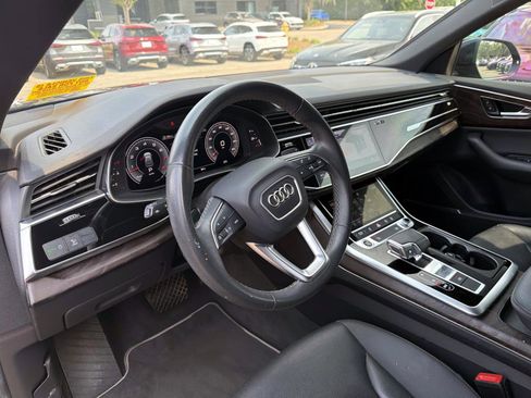 Used 2021 Audi Q8 Premium Plus w/ Premium Plus Package image 17