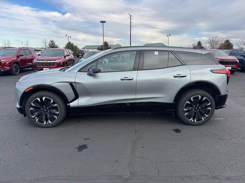 Used 2025 Chevrolet Blazer EV RS image 2