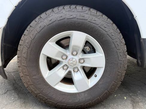Used 2020 RAM 1500 Tradesman w/ Chrome Appearance Group RWD image 9