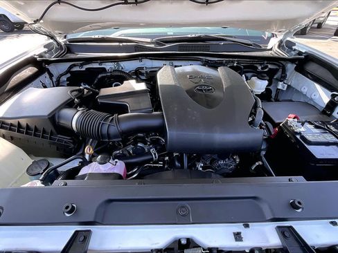 Used 2023 Toyota Tacoma TRD Sport image 31