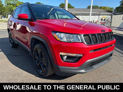 Used 2018 Jeep Compass Latitude AWD/4WD image 1