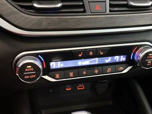 Used 2023 Nissan Altima 2.5 SL image 21