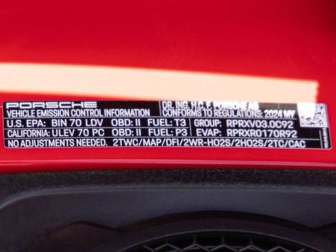 Certified 2024 Porsche 911 Carrera T RWD image 36