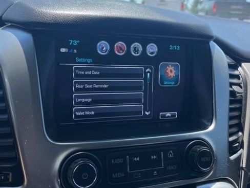 Used 2018 Chevrolet Suburban LT AWD/4WD image 51