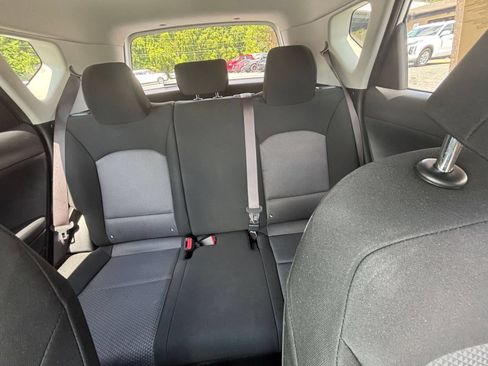 Used 2025 Kia Soul LX w/ LX Technology Package FWD image 32