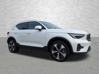 Used 2025 Volvo XC40 B5 Plus w/ Protection Package Premier AWD/4WD video 1