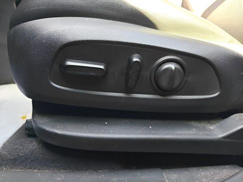 Used 2020 GMC Terrain SLT w/ Preferred Package image 20