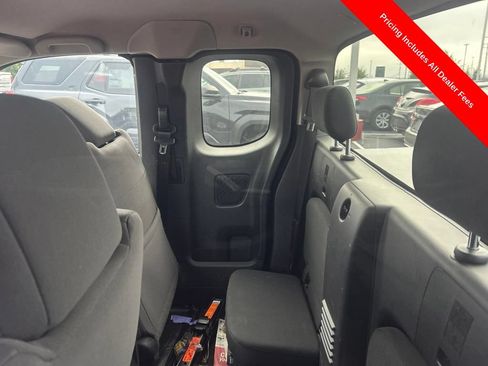 Used 2024 Nissan Frontier S RWD image 8