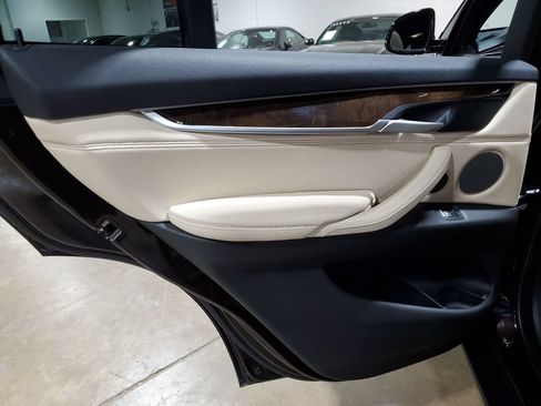Used 2018 BMW X5 xDrive40e AWD/4WD image 29
