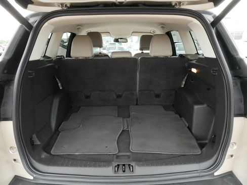 Used 2017 Ford Escape Titanium AWD/4WD image 18