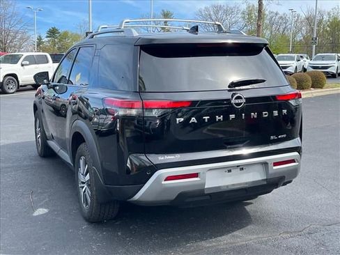 Used 2024 Nissan Pathfinder SL image 5