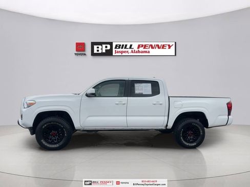 Used 2022 Toyota Tacoma SR w/ SR Convenience Package image 2