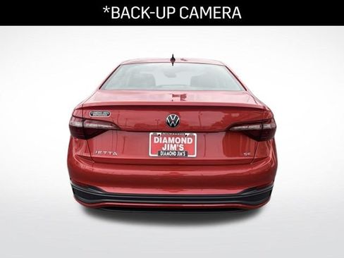 Used 2024 Volkswagen Jetta SE FWD image 5