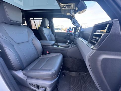 Used 2024 Lexus GX 550 w/ Accessory Package (Z1) image 10