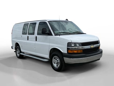 Used 2024 Chevrolet Express 2500 w/ Driver Convenience Package RWD image 7