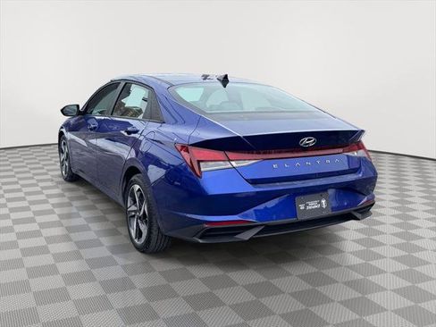 Used 2023 Hyundai Elantra SEL w/ Convenience Package image 4