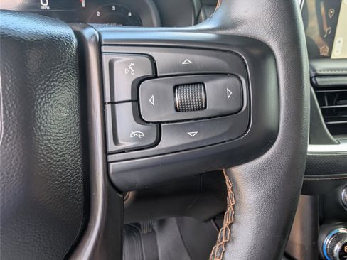 Used 2023 GMC Yukon AT4 w/ Technology Package AWD/4WD image 22