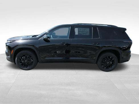 New 2026 Chevrolet Traverse LT w/ Midnight/Sport Edition FWD image 3