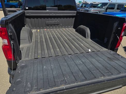 Used 2022 Chevrolet Silverado 1500 High Country w/ High Country Premium Package AWD/4WD image 33