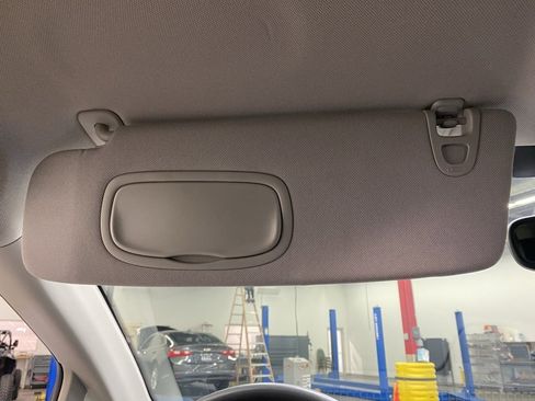 Used 2022 Chrysler Pacifica Touring-L image 34