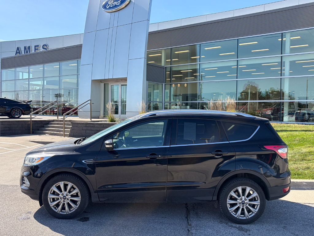 Used 2017 Ford Escape Titanium AWD/4WD image 3