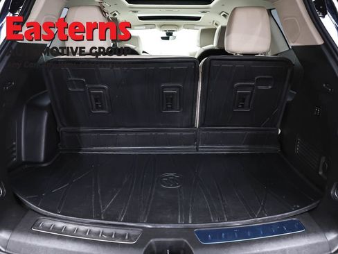 Used 2022 Buick Enclave Avenir w/ Avenir Technology Package AWD/4WD image 9