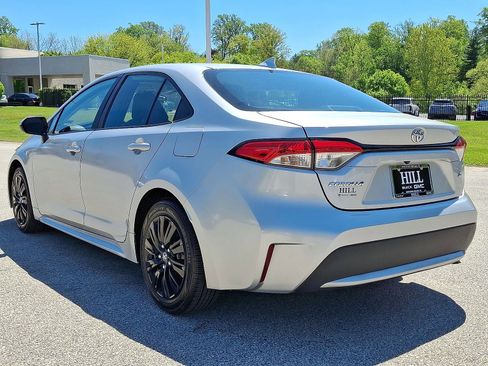 Used 2021 Toyota Corolla LE FWD image 22