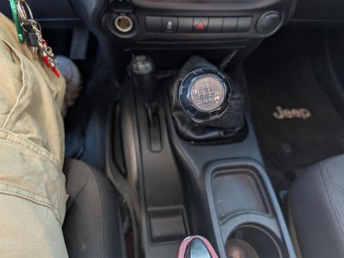 Used 2015 Jeep Wrangler Sport image 20