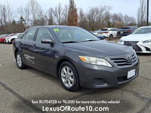 Used 2011 Toyota Camry LE w/ LE Extra-Value Pkg image 1
