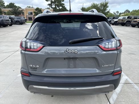 Used 2019 Jeep Cherokee Limited AWD/4WD image 8