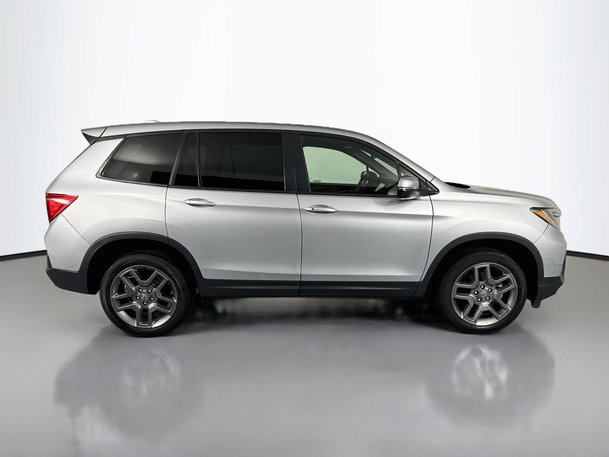 Certified 2023 Honda Passport EX-L image 4