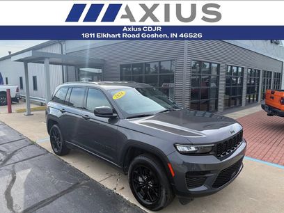 Used 2024 Jeep Grand Cherokee Altitude