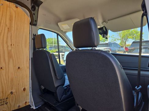 Used 2023 Ford E-Transit Medium Roof RWD image 15
