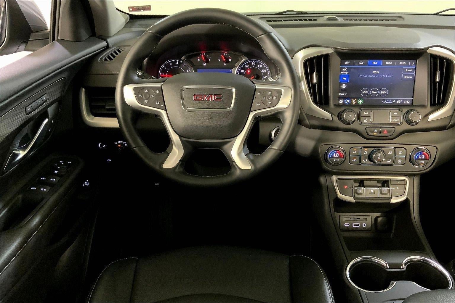 Used 2023 GMC Terrain SLT AWD/4WD image 5