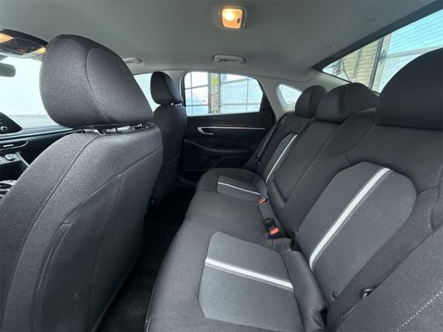 Used 2021 Hyundai Sonata SEL w/ Preferred Accessory Package image 30