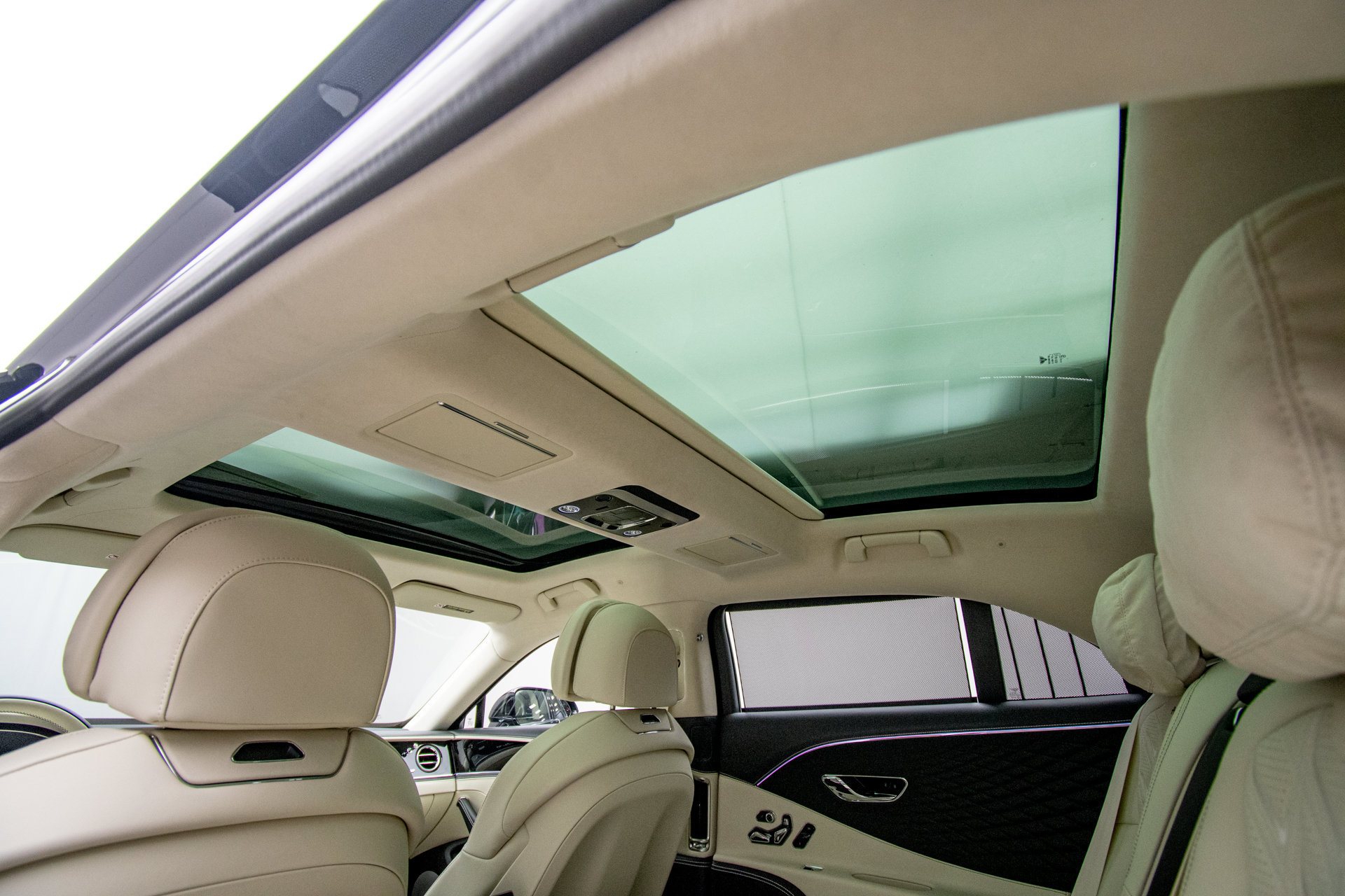 New 2026 Bentley Flying Spur V8 AWD/4WD image 34