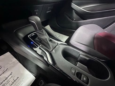 Used 2023 Toyota Corolla SE w/ SE Premium Package image 28