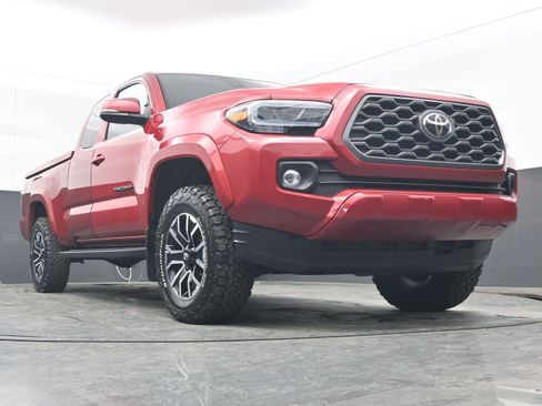 Used 2020 Toyota Tacoma TRD Sport image 21