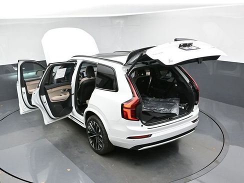 New 2026 Volvo XC90 B6 Ultra w/ Protection Package Premier image 52