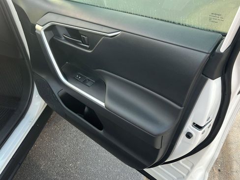 Certified 2023 Toyota RAV4 LE image 14