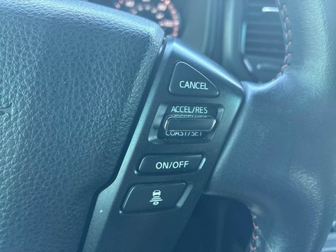 Used 2021 Nissan Titan PRO-4X w/ Pro-4x Convenience Package AWD/4WD image 15