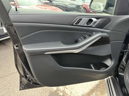 Used 2023 BMW X5 sDrive40i image 12